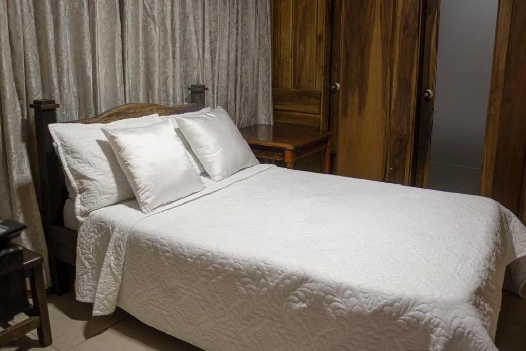 Ayenda Marana Hotel มานิซาเลส ภายนอก รูปภาพ